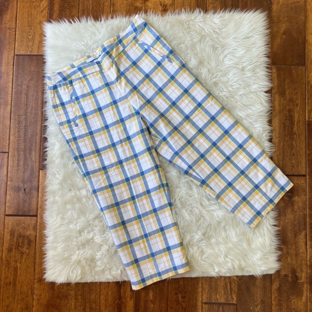 Plaid Women’s Capri Golf Pants in Blue and Yellow